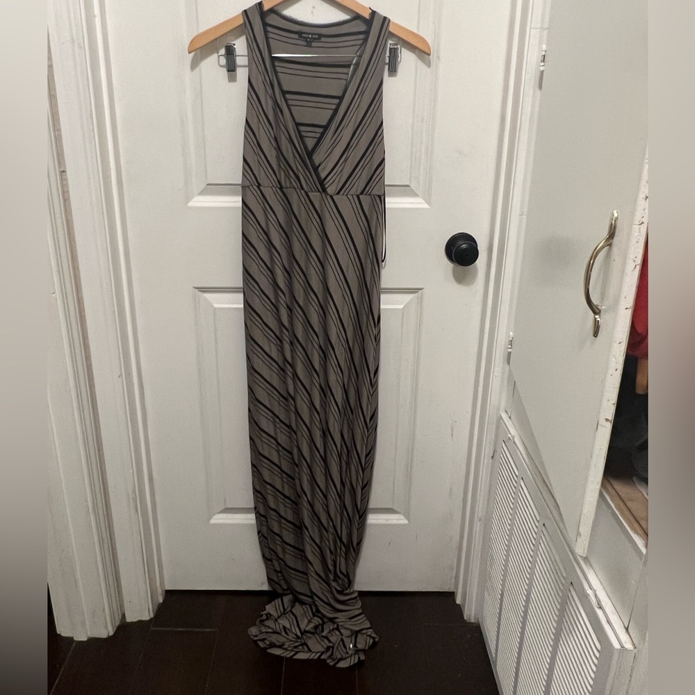 Max & Mia Maxi Dress Sz Medium PreOwned